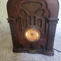 Старинно антикварно радио , снимка 1 - Радиокасетофони, транзистори - 41770475