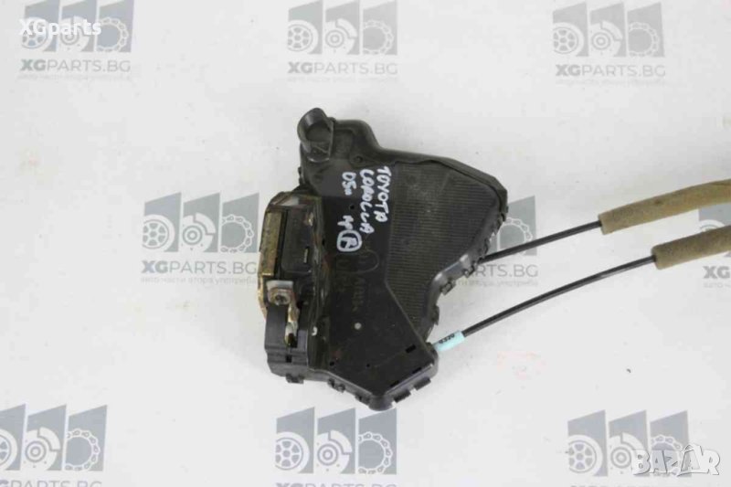 Брава врата предна дясна за Toyota Corolla E12 (2001-2007), снимка 1