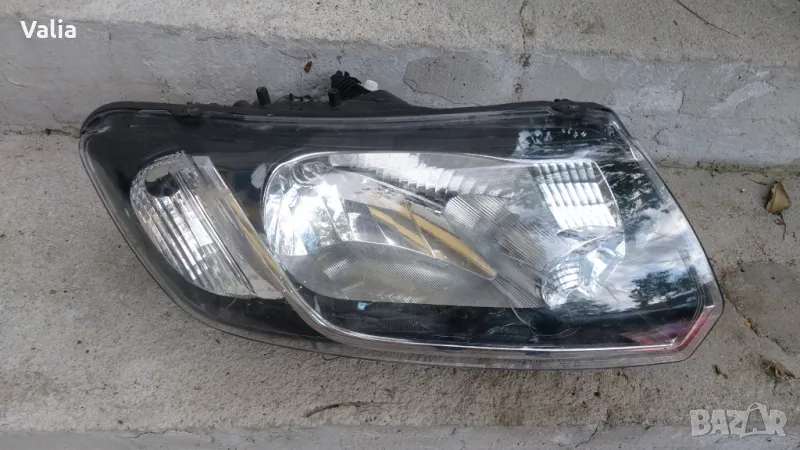 десен фар Dacia Sandero, снимка 1
