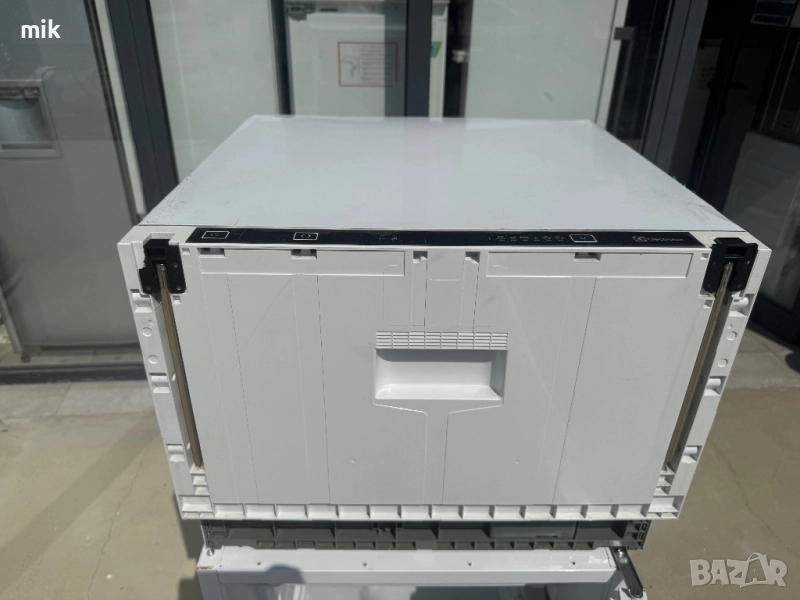 Малка съдомиялна кубче  Електролукс за пълно вграждане, снимка 1