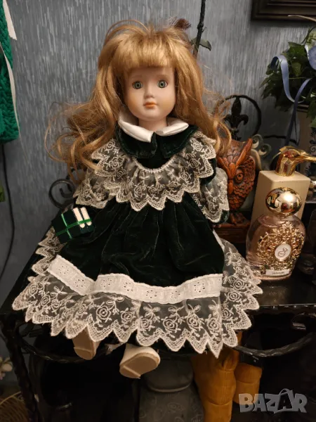 Колекционерска Френска порцеланова кукла 80 те години, снимка 1