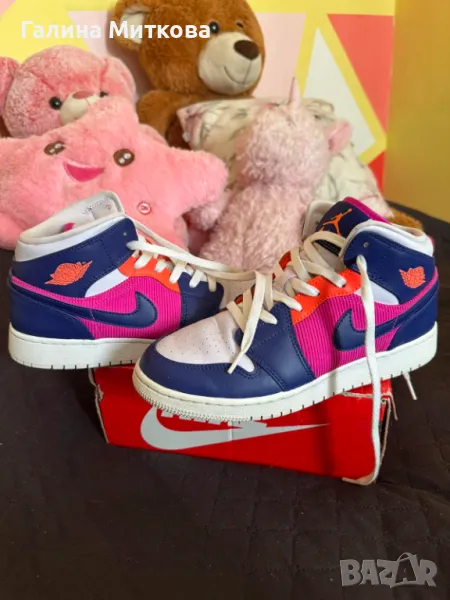 Кецове Jordan 1 Mid, снимка 1