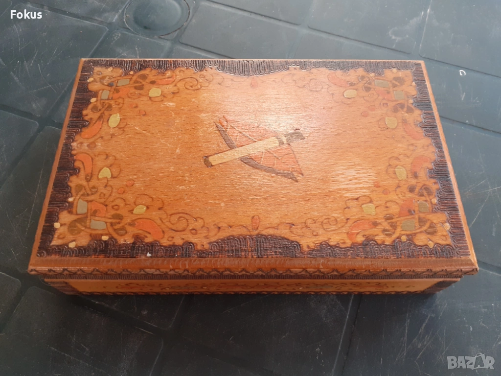 Стара дървена кутия цигаретник, снимка 1