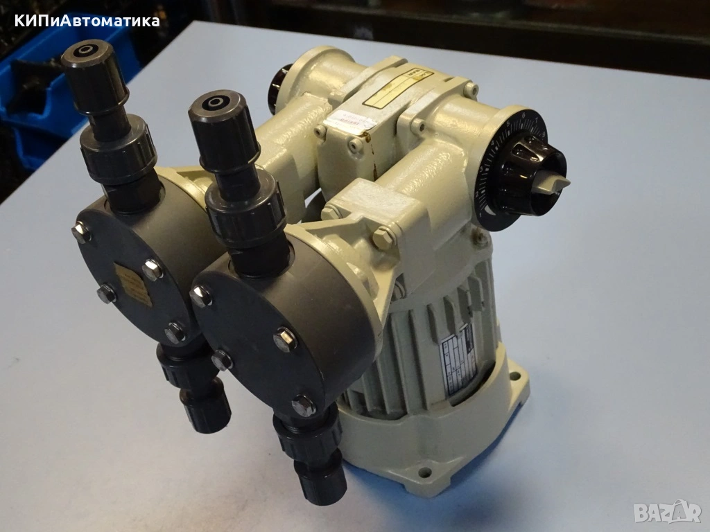 дозираща мембранна помпа Lutz Jesco ZTM23 Motor Driven Diaphragm Dosing Pump 2х24.0L/h, снимка 1