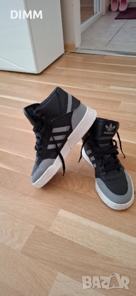 Оригинални спортни боти Адидас 38 номер, снимка 1