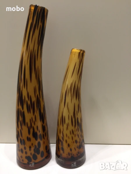 Две вази с тигров мотив, произведени от дебело стъкло, снимка 1