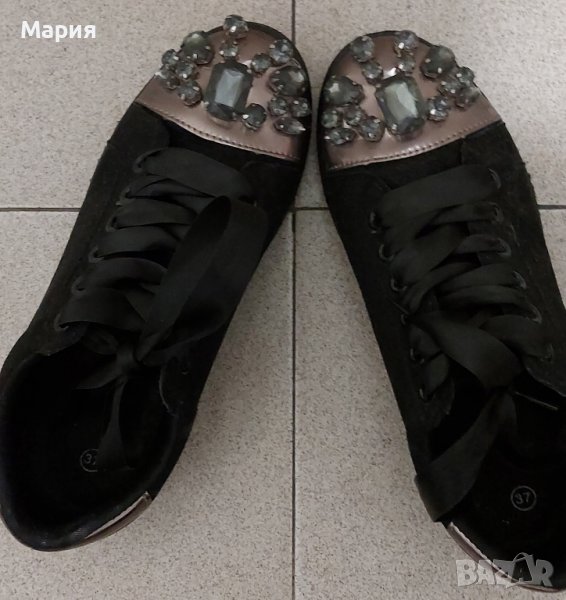 Обувки с камъни, снимка 1