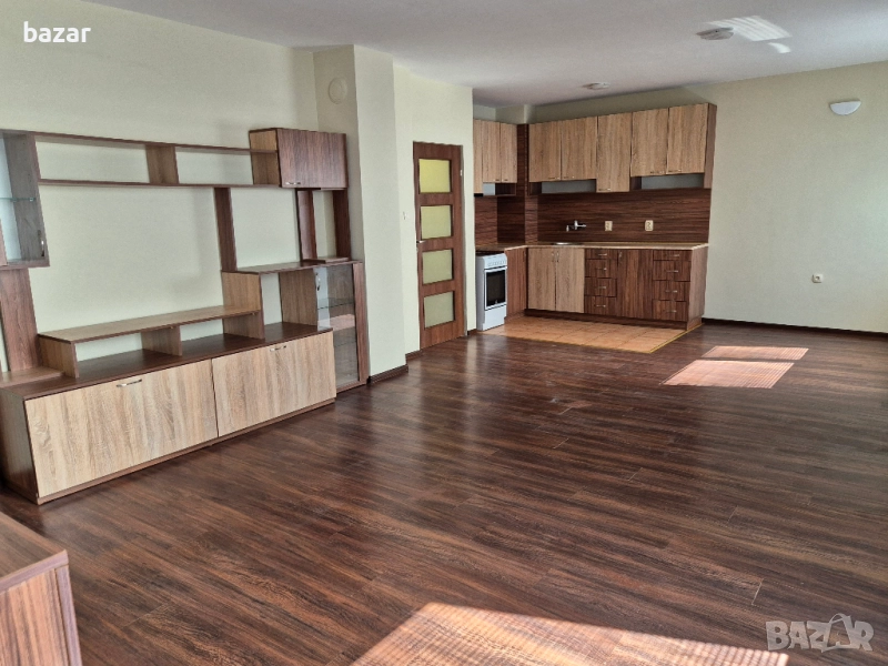 Продавам тристаен южен апартамент в ж.к. Слънчев дом, снимка 1