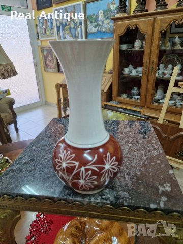 Красива и нежна антикварна немска порцеланова ваза 