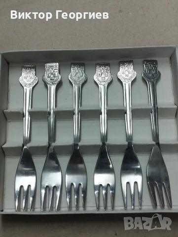 Стар комплект соц.вилици на завод Сърп и чук