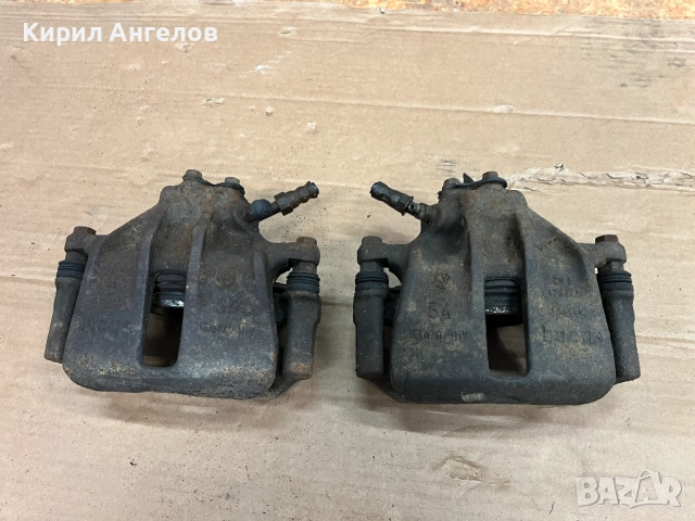 Предни шенкели със спирачни апарати за VW Golf 3 (делим супорт), снимка 4 - Части - 52958651