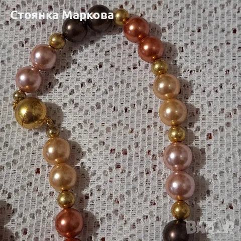 Цветни перли Майорка, снимка 3 - Колиета, медальони, синджири - 48418636