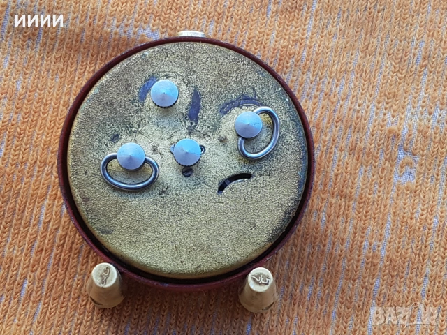 Часовник будилник Слава , снимка 2 - Антикварни и старинни предмети - 53771453