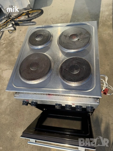 Печка с котлони Сименс 45 см широка, снимка 4 - Печки, фурни - 53523808