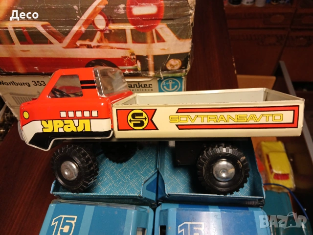 Стари руски ламаринени играчки камиони., снимка 2 - Колекции - 53033287