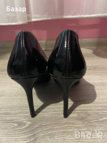 Обувки на висок ток токчета лачени черни, снимка 4 - Дамски обувки на ток - 34766965