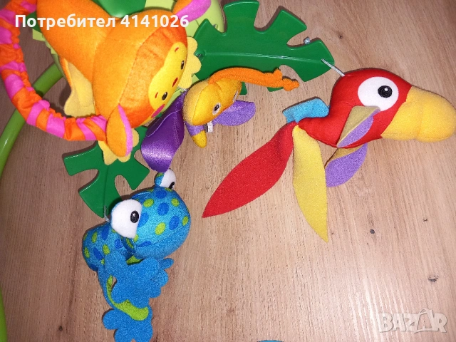 Музикалната въртележка на Fisher Price с ДИСТАНЦИОННО УПРАВЛЕНИЕ, снимка 4 - Музикални играчки - 53074271