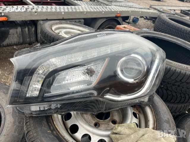 Продавам ляв фар за sx4 s scros2015