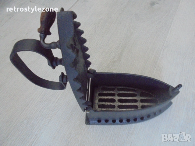 № 8240 Стара антикварна въгленова ютия – романтика от миналото , снимка 4 - Други ценни предмети - 51598673