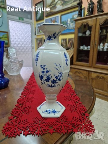 Уникална рядка антикварна порцеланова Белгийска ваза M.R.L.