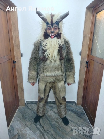 Кукерски костюми