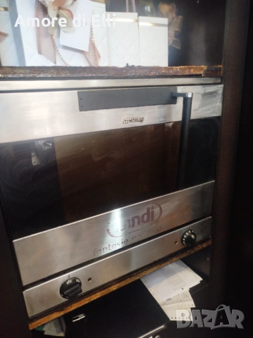 Малък конвектомат работещ 4 тави, снимка 2 - Оборудване за магазин - 53827444