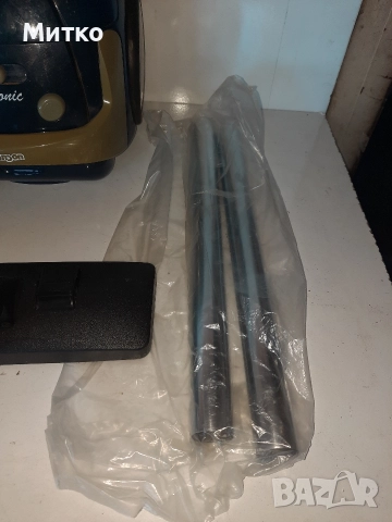 Прахосмукачка марка ROHNSON модел R-130 1500 вата, снимка 3 - Прахосмукачки - 52939233