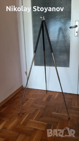 Стар месингов триножник с кожен кълъф, снимка 3 - Антикварни и старинни предмети - 51326258