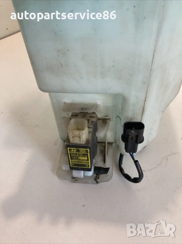 Резервоар за течност за чистачки за KIA Carnival 2.9 CRDi (2006–2012) 98610-4D000, снимка 3 - Части - 53228783