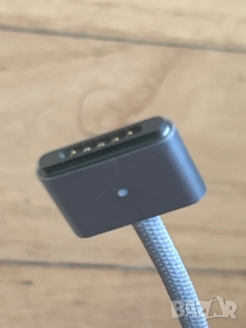 Apple USB-C към MagSafe 3 кабел за зареждане, снимка 3 - Кабели и адаптери - 53629620