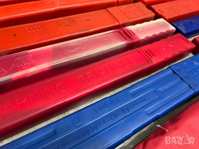 АВТО аптечки и триъгълници - AUDI , BMW , HONDA , RENAULT , SAAB, снимка 6 - Аксесоари и консумативи - 53727149