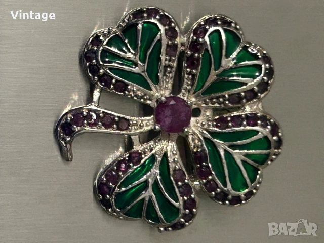 Изискана сребърна брошка/ медальон с рубини и емайл , снимка 2 - Колиета, медальони, синджири - 53668826