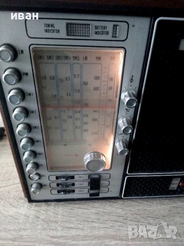 Радио MERIDIAN 211, снимка 18 - Антикварни и старинни предмети - 53243989