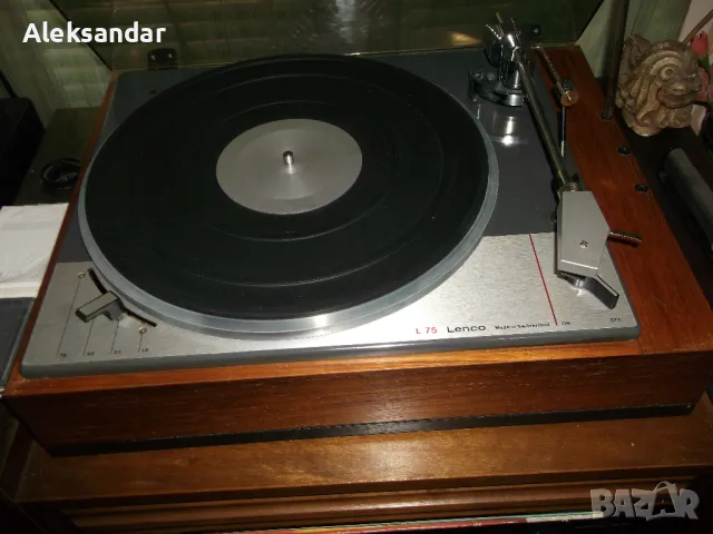 Продавам грамофон Lenco L75