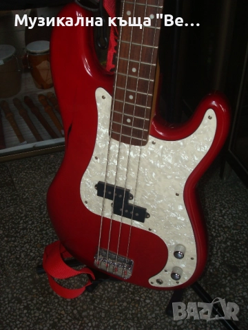 Бас китара с колан и калъф, снимка 2 - Китари - 51719582