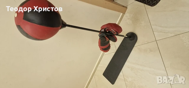 Продавам запазена боксова круша за деца