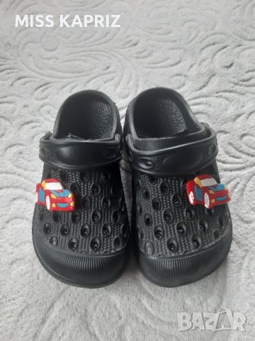 Сандали крокс за момче 27 номер, снимка 2 - Детски сандали и чехли - 42269636