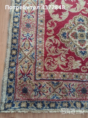 Запазен персийски килим 