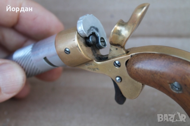 Пистолет ''Деринджър'' , снимка 11 - Други ценни предмети - 52711735