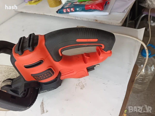 Електрически храсторез Black & Decker BEHTS501, 600w, 60 см, 25 мм, снимка 4 - Други инструменти - 50684364