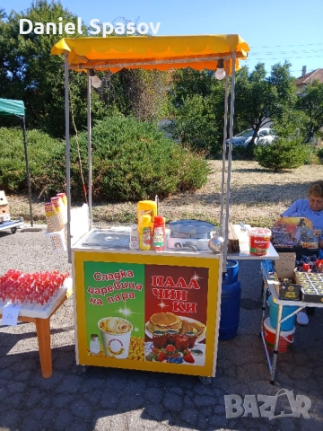 Продавам комбинирана количка за царевица на пара и палачинки 