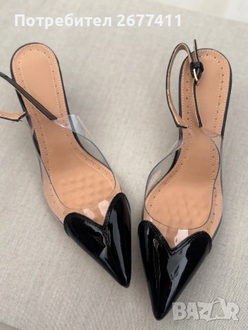 Дамски токчета в черно Alaia