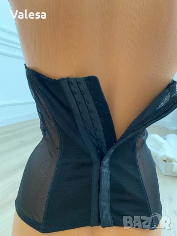 Бюстие, снимка 2 - Корсети, бюстиета, топове - 50498059