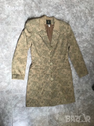 Продавам рокля тип сако -манто 