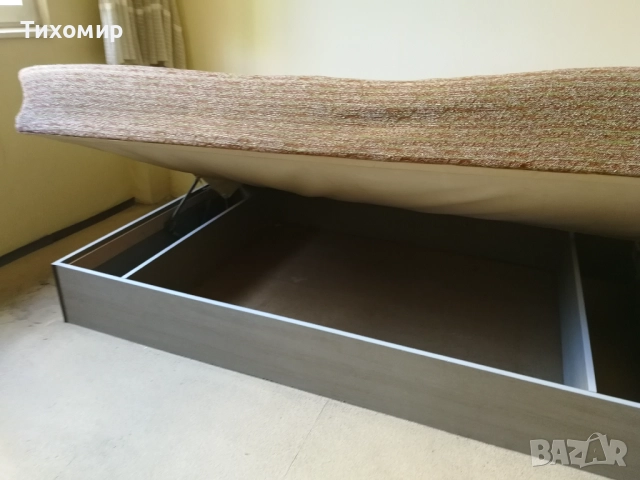 Спалня без матрак и механизъм + широка ракла + нощно шкафче, снимка 3 - Спални и легла - 45794653