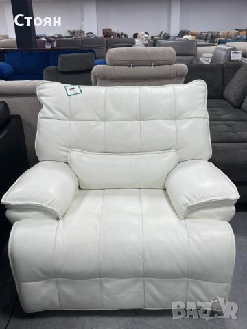 Бял кожен фотьойл с електрически релаксиращ механизъм, снимка 6 - Дивани и мека мебел - 41376668