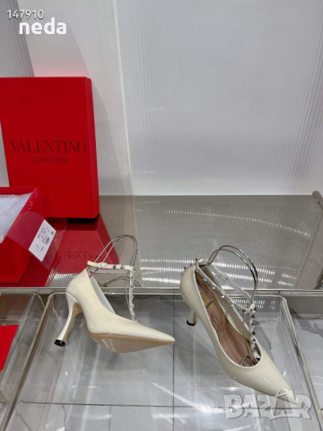 Valentino (реплика) 64, снимка 5 - Дамски обувки на ток - 44518331