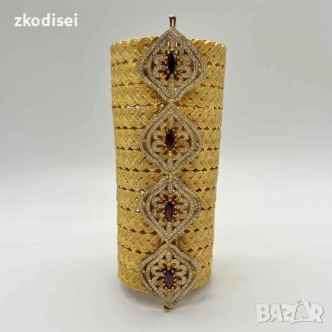 Златна дамска гривна 121,40гр. 14кр. проба:585 модел:37072-1