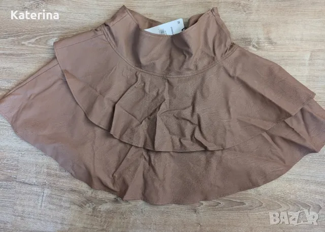 Къса блузка и кожена пола , снимка 2 - Поли - 48040489