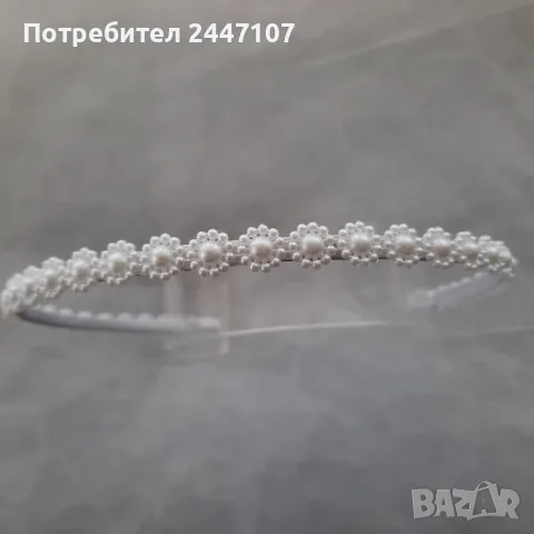 Диадема, снимка 2 - Аксесоари за коса - 49135250